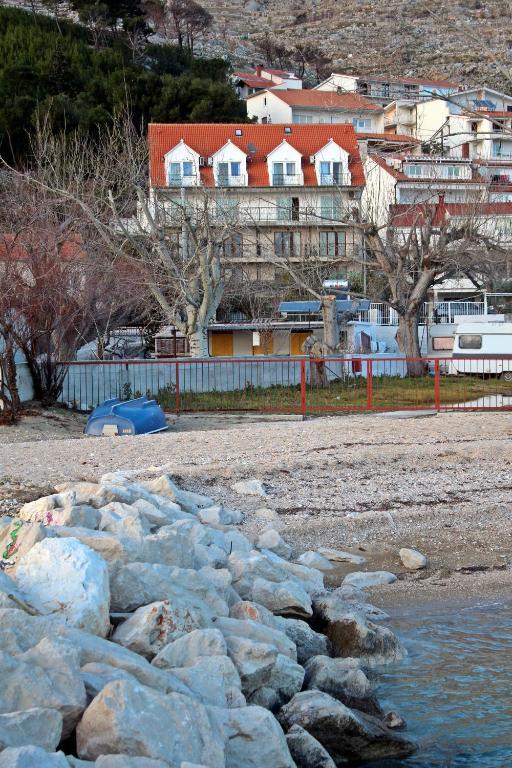 Hotel Pansion Begic Omiš Esterno foto