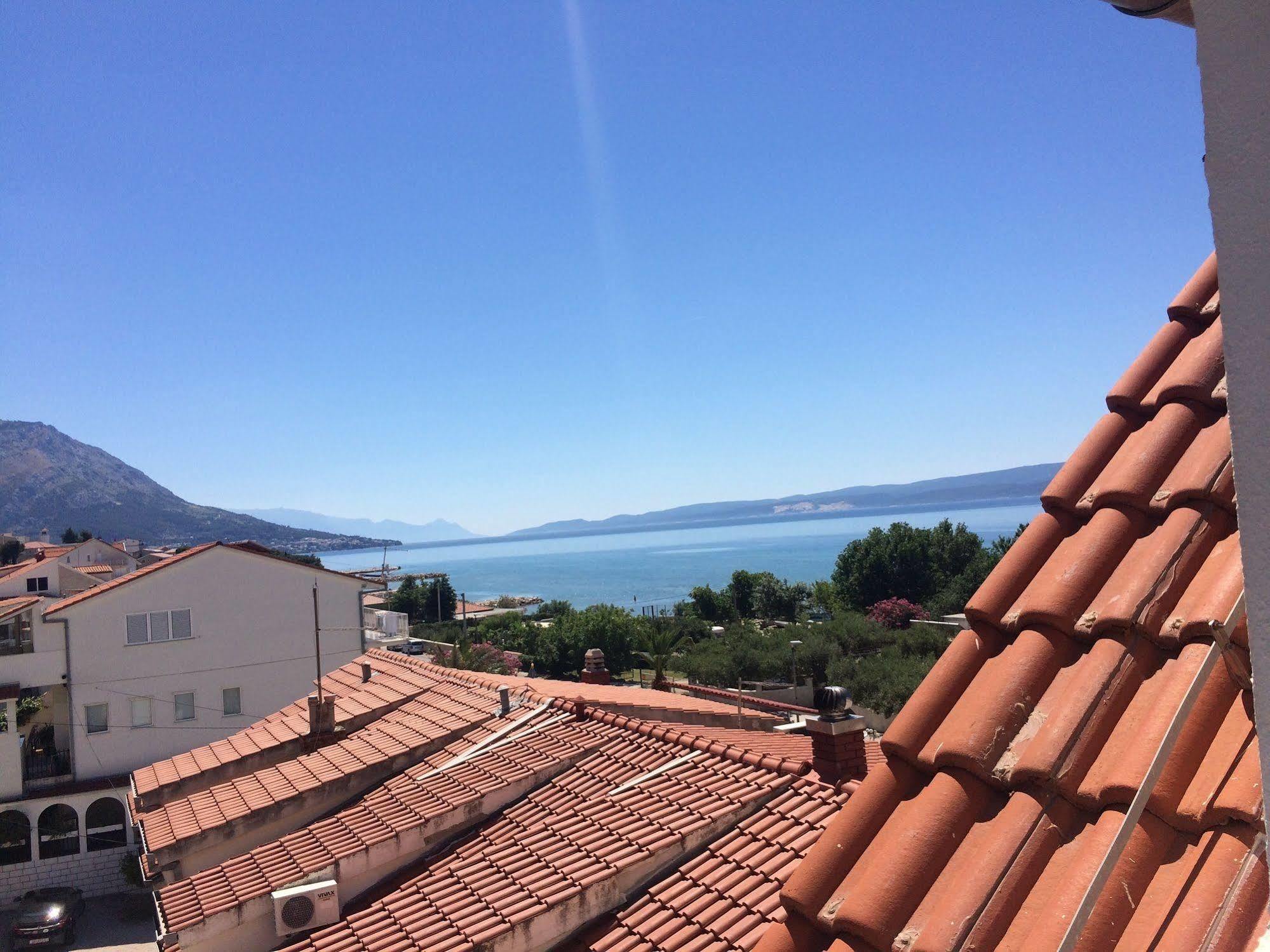 Hotel Pansion Begic Omiš Esterno foto