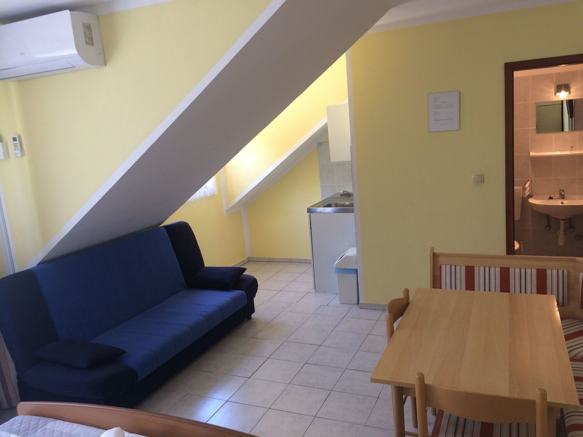 Hotel Pansion Begic Omiš Esterno foto