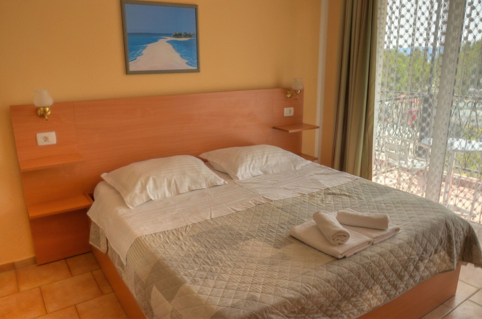 Hotel Pansion Begic Omiš Esterno foto